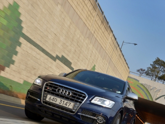 [시승기] S 배지를 단 고성능 스포츠 SUV SQ5
