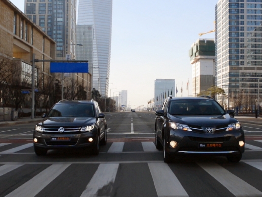 [비교 시승기] 컴팩트 SUV 어떤 차로 선택을~? RAV4 vs 티구안