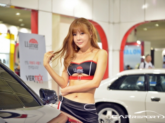 [포토] 2014 서울 오토 살롱  루마 부스 레이싱 모델 "이다희 & 지연수 " 양~!