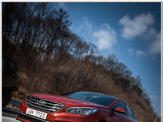 [시승기] 완벽함을 더한 진화, 본능을 일깨우는 LF쏘나타 2.0 터보의 질주