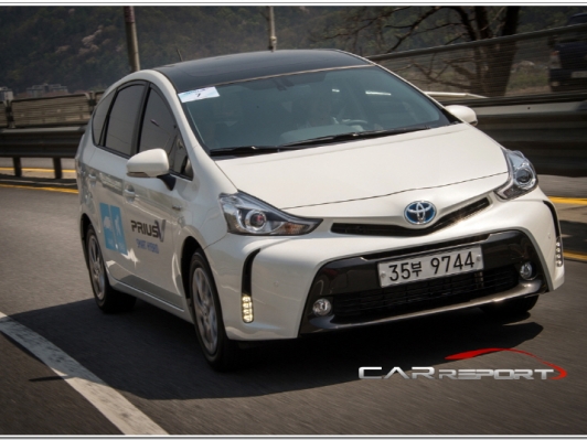 [시승기] 친환경 명성 그대로~ 공간 활용성 넓힌 하이브리드 전용 ‘프리우스 V’