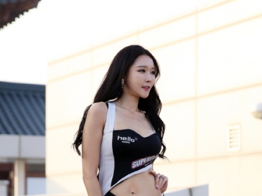 [포토] 레이싱 모델 유리안, 매혹적인 바디 라인 과시!