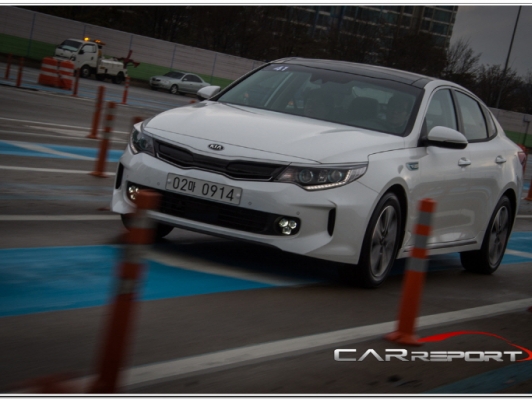 [시승기] 에어로다이내믹 0.24Cd 공기저항, 평균연비 20㎞/L 이상기록한 신형 K5 HEV