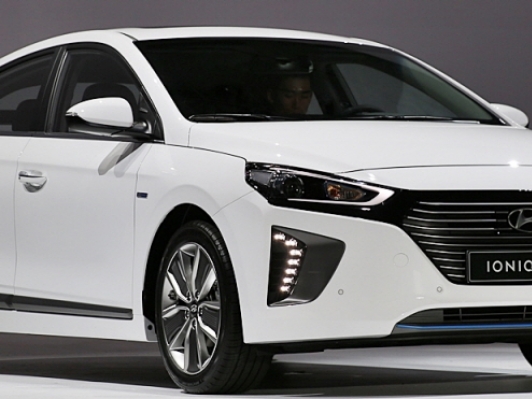 리터당 22.4㎞, 국산 최초 친환경 전용 모델 ‘아이오닉’ 출시