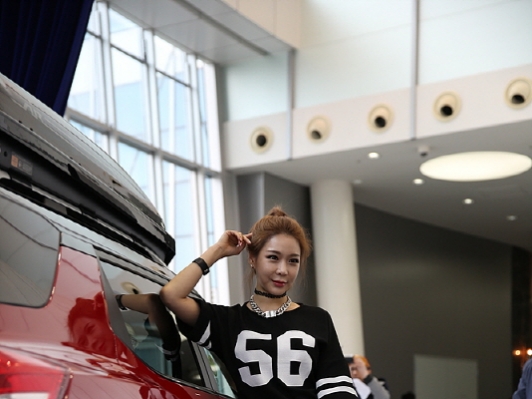 [포토]레이싱 모델 엄지아! 강렬한 눈빛으로 시선 강탈!