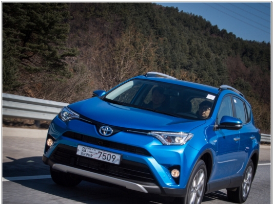 [시승기] 탄탄하게 다져진 제국의 병사, 올 뉴 RAV4