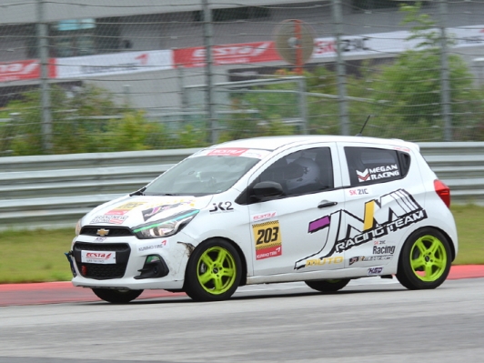 엑스타 슈퍼챌린지 4R 스파크클래스 한홍식 포디움 정상차지