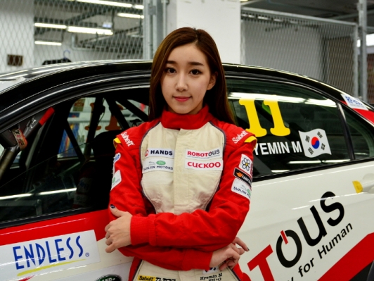 [인터뷰-문혜민 선수] 모터스포츠 세계에 당당히 도전장 내밀다