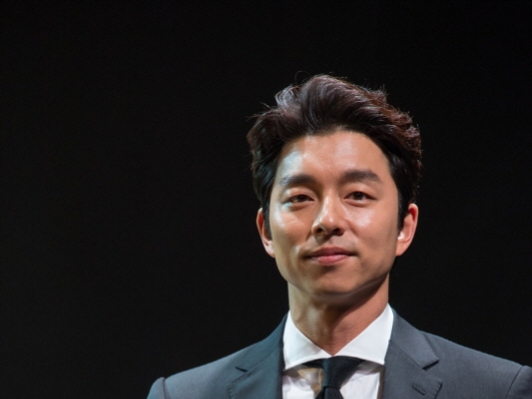 배우 공유, 준대형 1등급연비 올 뉴 K7 하이브리드 모델로 공유