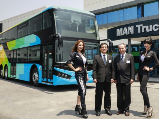 만트럭버스코리아, MAN 라이온스 2층버스 국내 최초 공개
