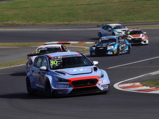현대차 첫 서킷용 경주차 i30 N TCR TCR 인터내셔널 시리즈 데뷔전 우승