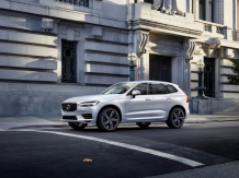 더 뉴 볼보 XC60, 한국서 '2018 올해의 SUV' 2관왕!