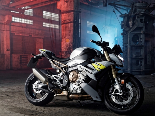고성능 스포츠 로드스터, BMW 모토라드 뉴 S 1000 R 출시