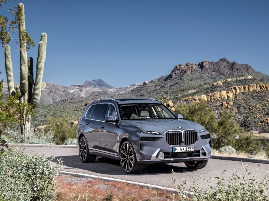 2022 X7 공개. 존재감이 강조된 BMW 플래그십 SAV 뉴 X7 공개