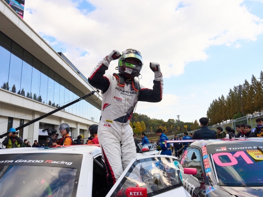 2025 오네 슈퍼레이스 대단원, 이창욱, 토요타 가주 레이싱 6000 클래스 챔피언 등극!