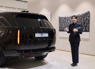 3억6천 블랙으로 완성한 럭셔리의 정점, 레인지로버 SV 블랙 강남 스튜디오 방문기