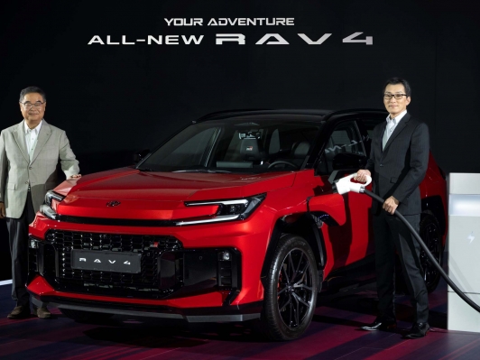 6세대 올 뉴 RAV4 "전기로만 77km 달린다", 토요타가 꺼낸 전동화 SUV의 정답