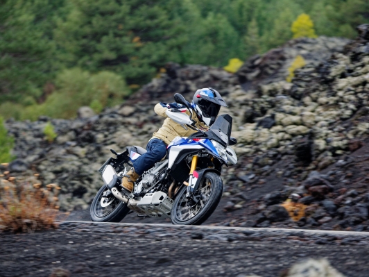 BMW F 450 GS, “작다고 얕봤다간 큰코다친다” 178kg에 48마력, 진짜 GS가 나타났다